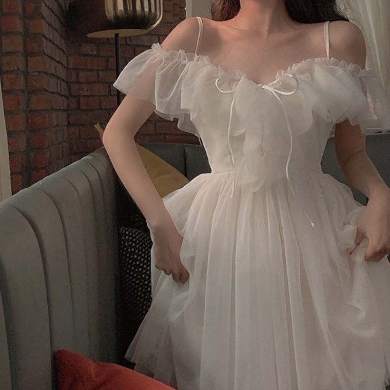 Đầm dự tiệc hai dây dáng ngắn mini váy xoè hai dây trễ vai màu trắng