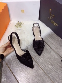 Sandal thắt nơ đế bệt
