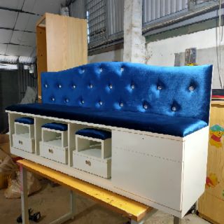 Kệ để chân có ngăn kéo
