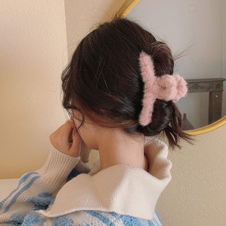 Kẹp tóc hình vuốt cá mập lớn bằng vải lông phong cách thời trang thu đông cho nữ