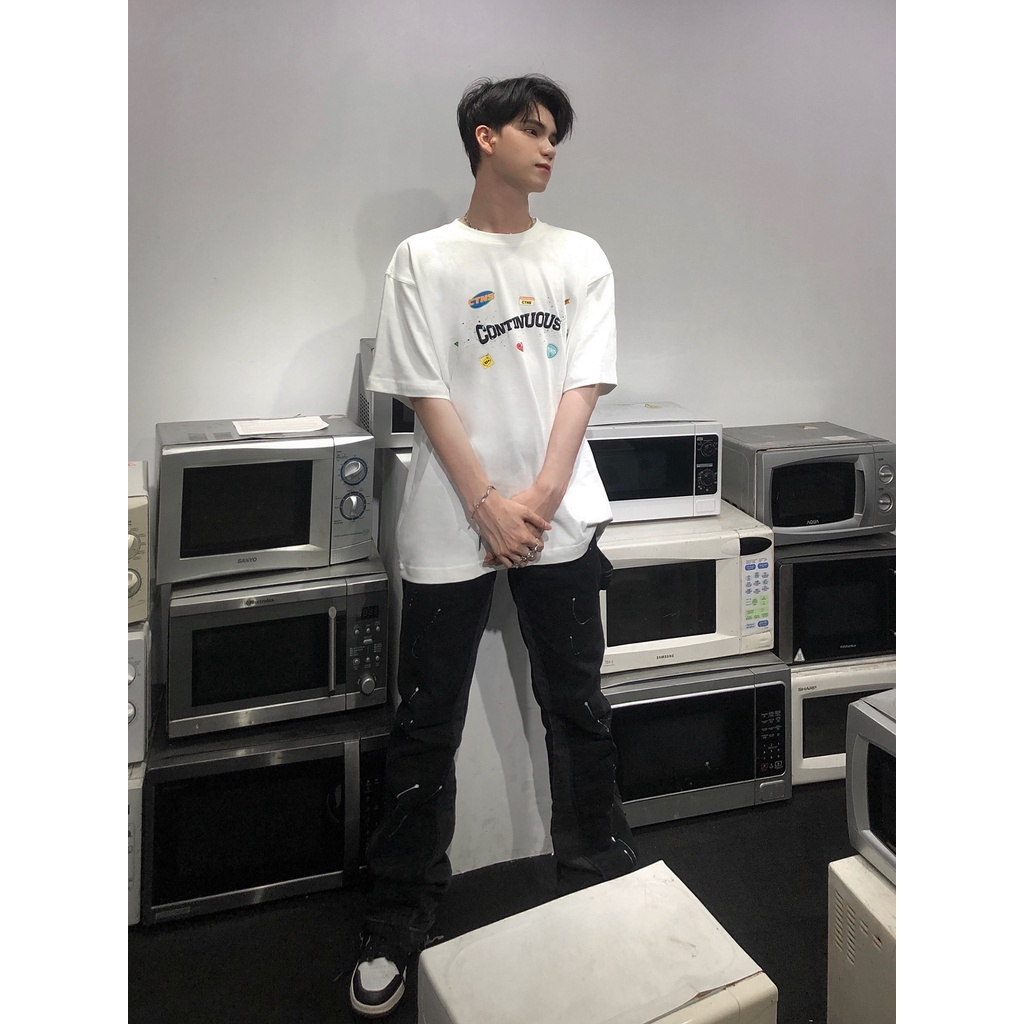 Áo thun Continuous - CTNS - STICKER - VẨY SƠN/ White