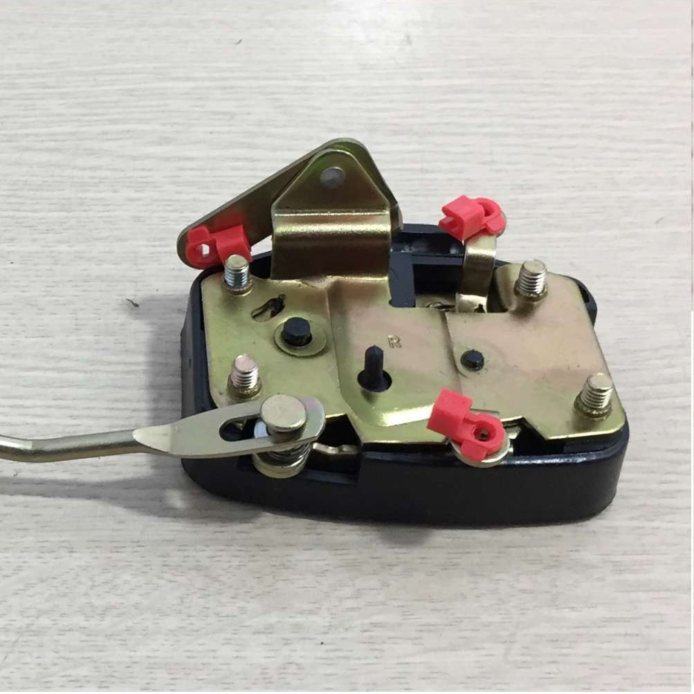 Ổ khóa ngậm cửa/ruột khóa cửa Xe Trường hảI 1.25 tấn, Vinaxuki 1.25T, mã số 1028/1022 - bên phải và bên trái khác nhau