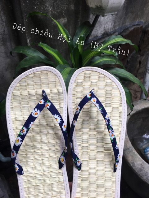Dép chiếu hội an