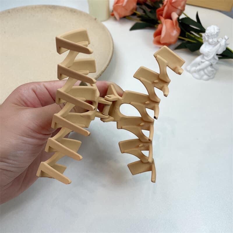 Kẹp tóc càng cua zic zắc màu trơn cho nữ