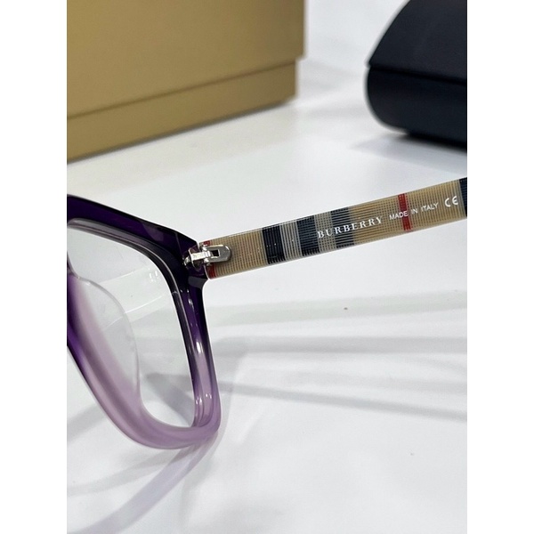 Kính Burberry