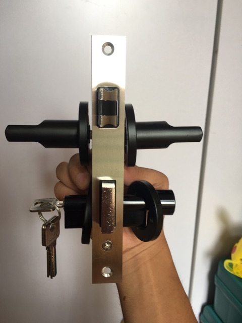 Khoá cửa thông phòng