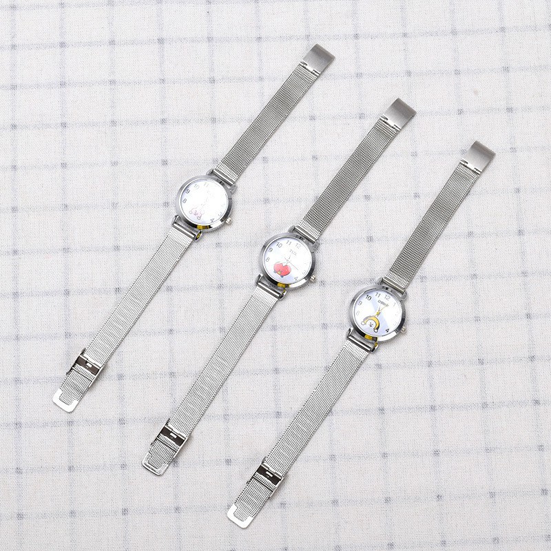 Đồng hồ điện tử phong cách bt21 cho học sinh | BigBuy360 - bigbuy360.vn