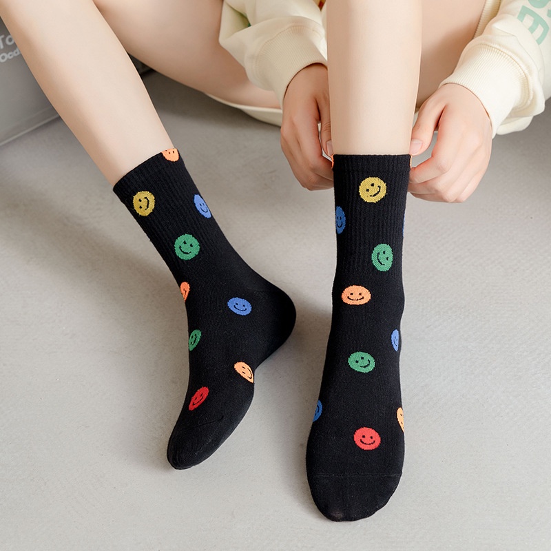 Vớ WAFNHA D610 cổ cao vừa họa tiết chấm bi mặt cười nhiều màu sắc đáng yêu dành cho nữ