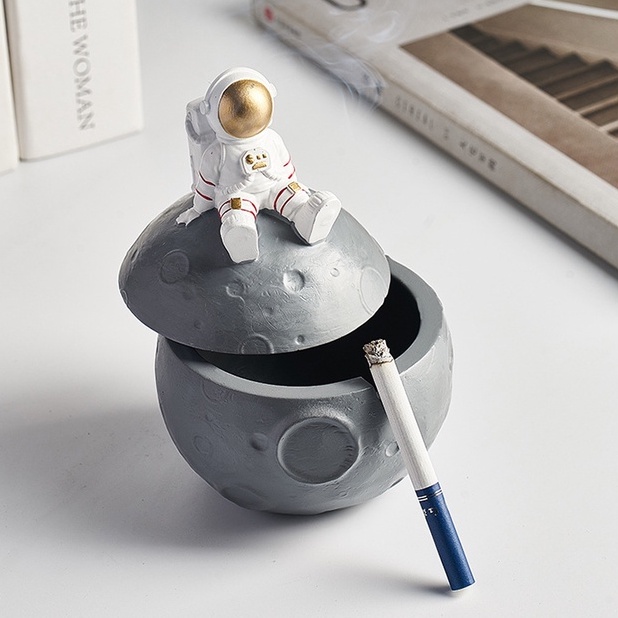 Gạt tàn thuốc hình phi hành gia cao cấp