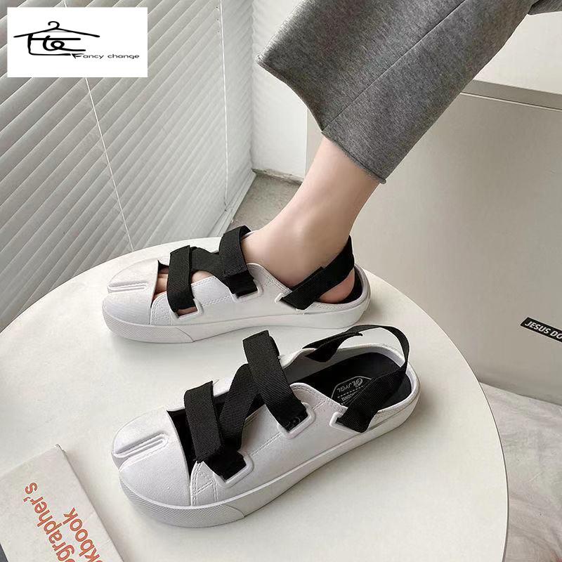 Giày Sandal Thiết Kế Lỗ Thoáng Khí Chống Trượt Thời Trang Đi Biển Năng Động