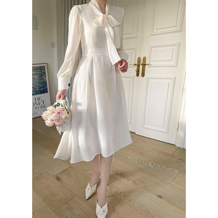 Đầm váy freesize trắng nơ cổ tay dài