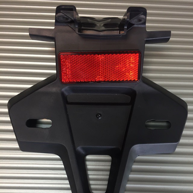 FENDER Chắn bùn phía sau có phản quang Ruby CB150R