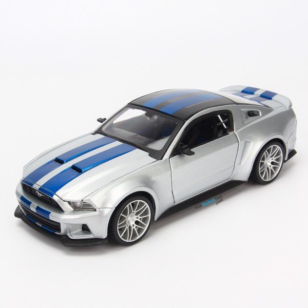 Mô hình xe Ford Mustang 2014 Street Racer 1:24 Maisto