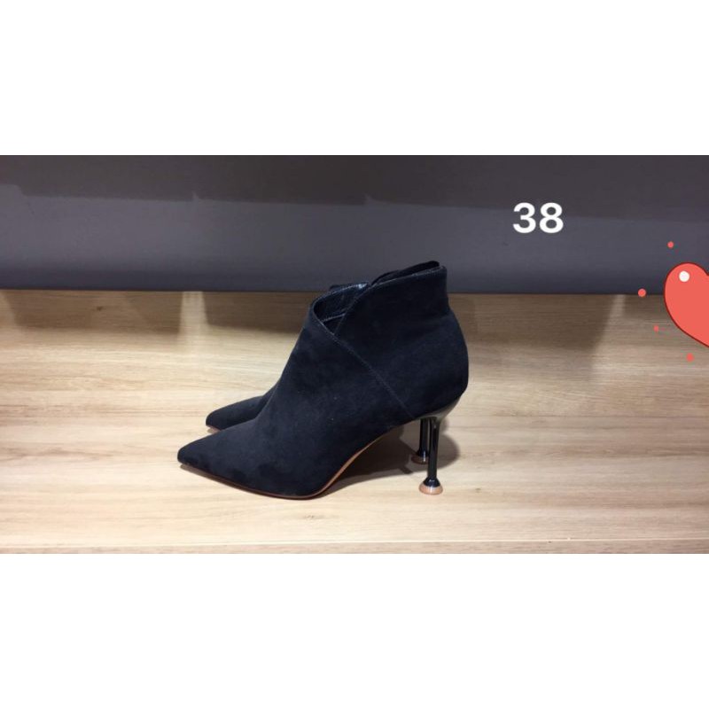 Boot cao cấp hàng công ty full túi hộp lẻ sz sale giá tốt