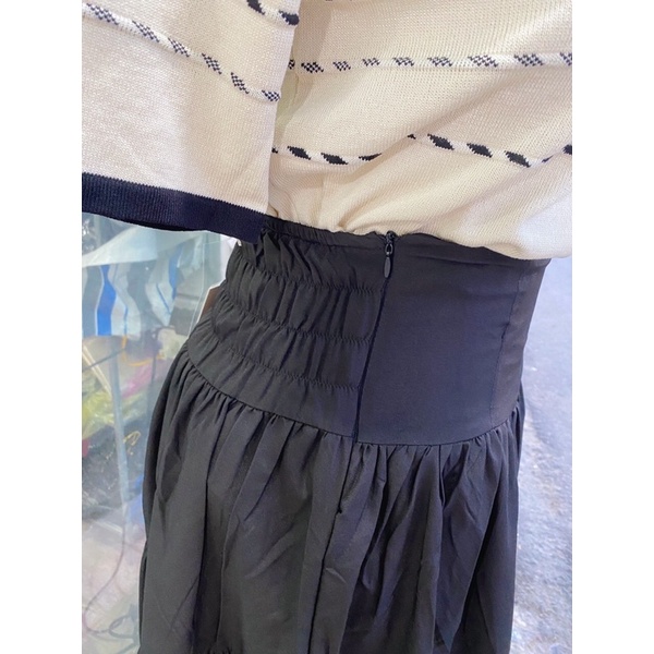 Sét áo len hoa tiết và chân váy chun sau bản to Mao Mao Boutique