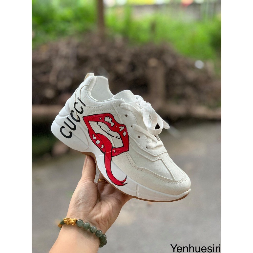 giày guci môi mẹ bé