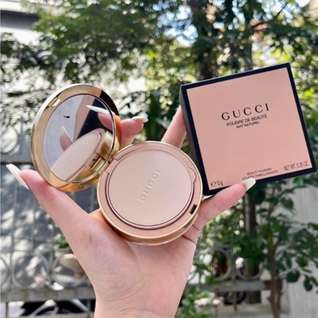 Phấn phủ dạng nén Gucci Poudre De Beauté Mat Naturel