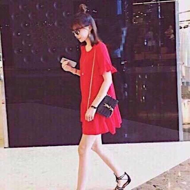 Đầm đỏ đan dây sau
