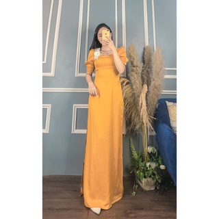 Áo dài cổ vuông đính ngọc hoa