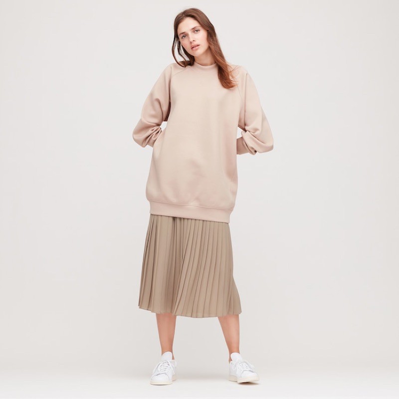 Chân váy xếp ly Uniqlo