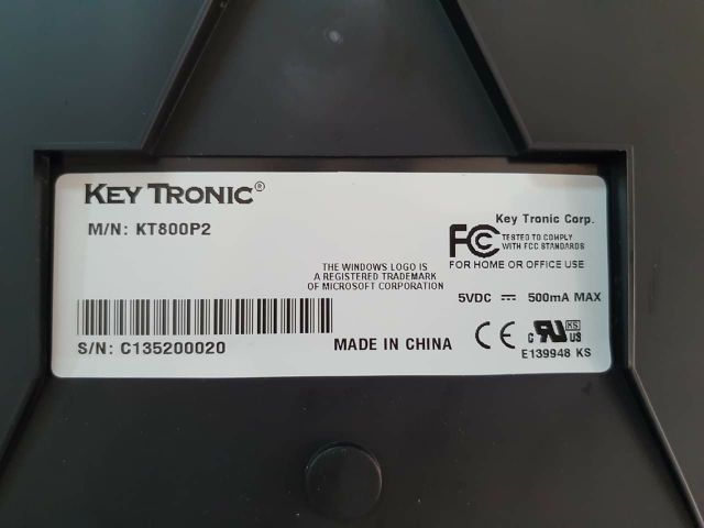 Bàn phím KeyTronic KT800PS2 104 phím tiêu chuẩn chất như phím cơ