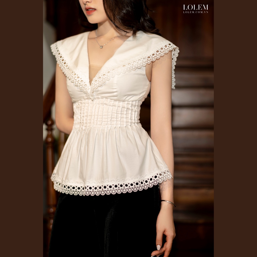 Áo peplum trắng thô lụa lá cổ phối ren LOLEM CLOTHING AK1239