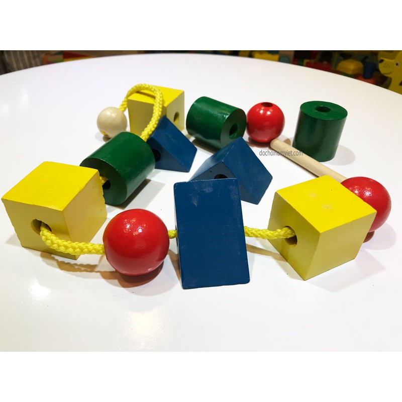 Đồ chơi xâu hạt, xỏ dây bằng gỗ tạo hình học khối montessori