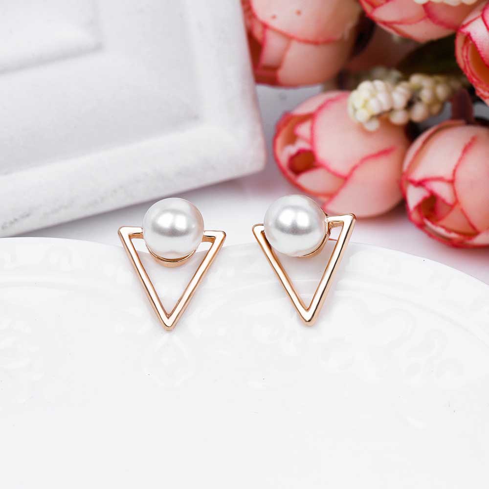 Đôi Khuyên Tai Hình Tam Giác Đính Ngọc Trai Thời Trang Cho Nữ