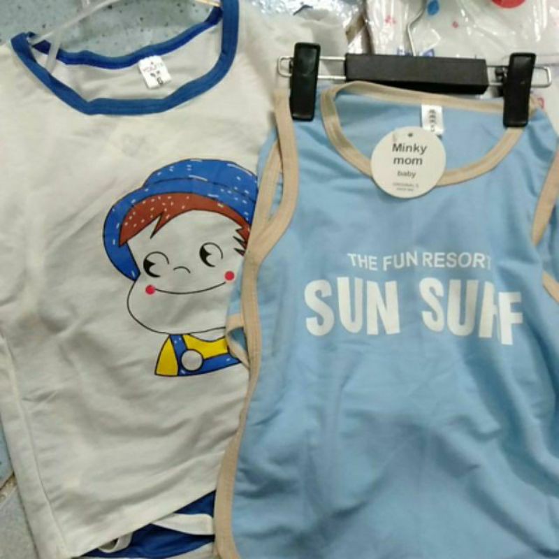 Bộ ba lỗ bé trai