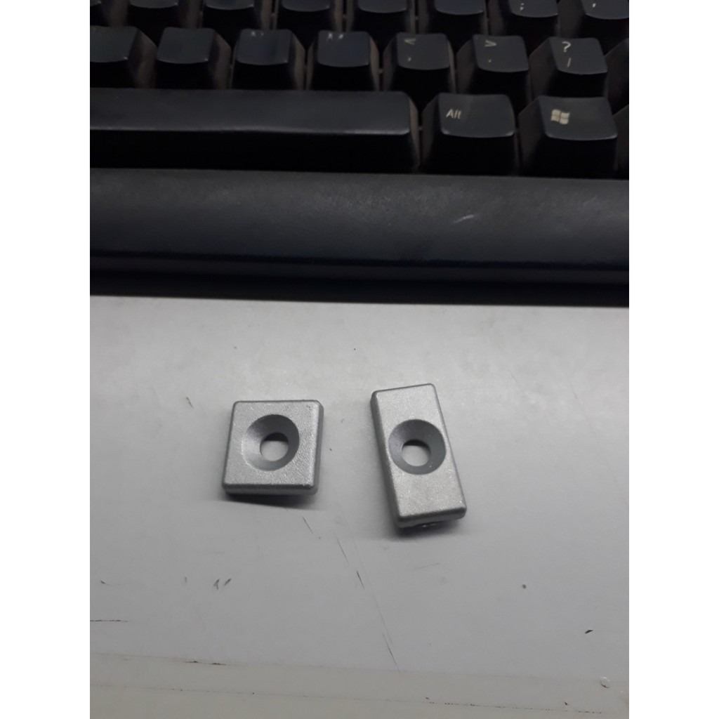 Bịt đầu nhôm định hình 2020 1530