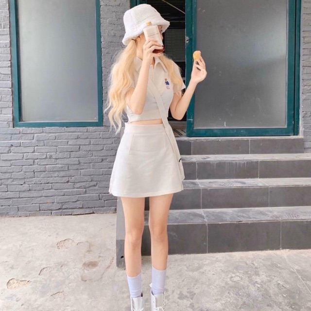 Set gấu thêu croptop chân váy ngắn có quần trong siêu xinh