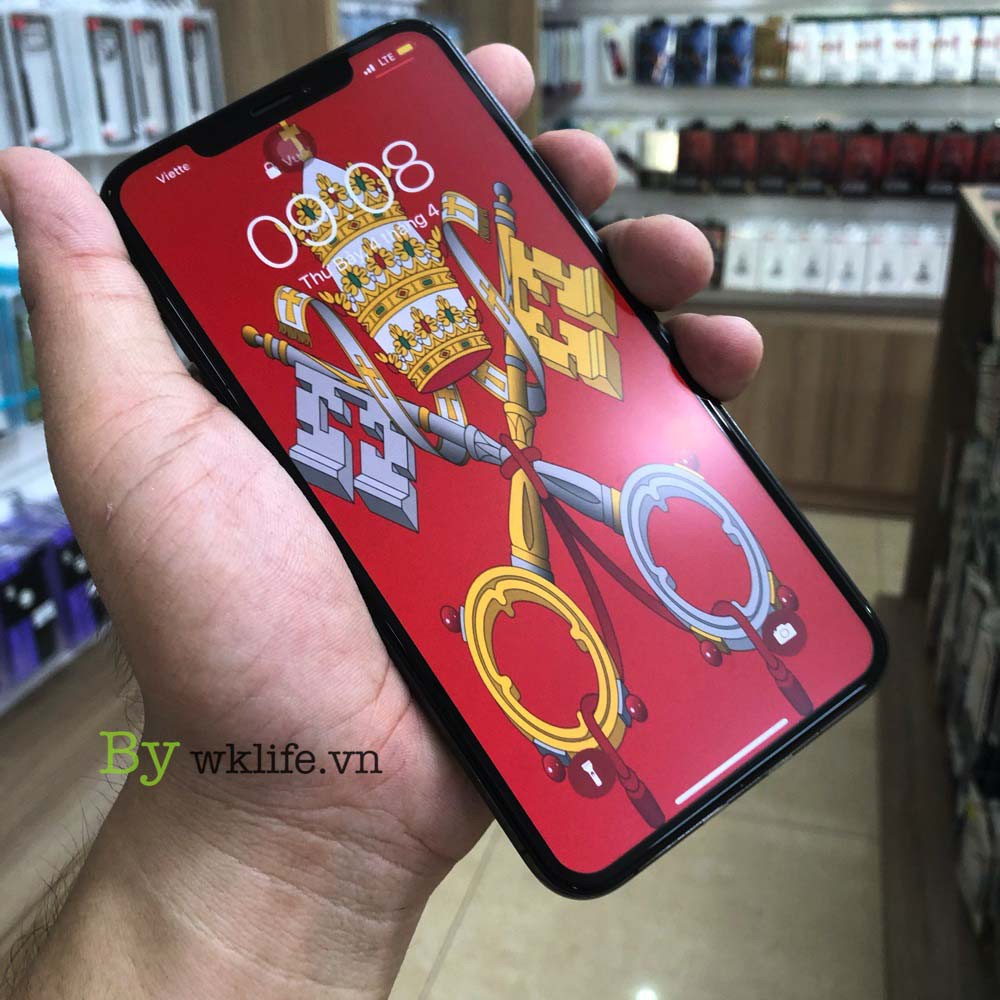 Cường Lực iPhone Nhám Chống Bám Vân Tay BENKS Có Khung Hỗ Trợ Dán