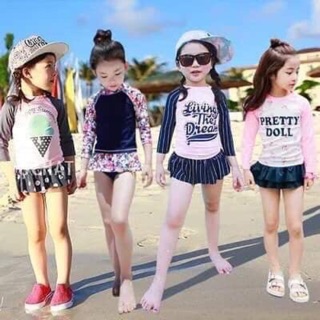 Gửi váy vàng cho c ng thuỷ
