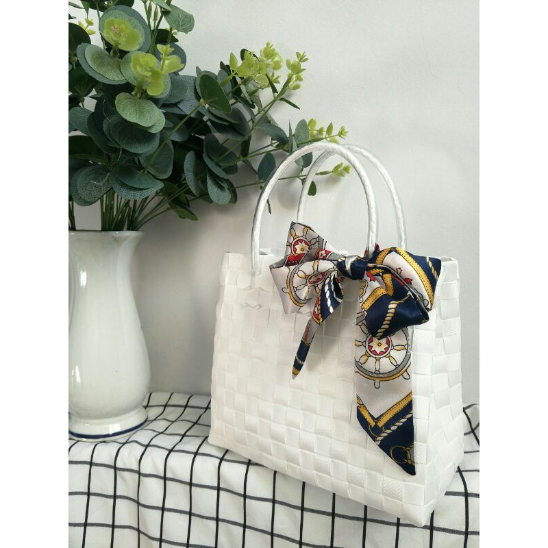 Giỏ đan dây nhựa