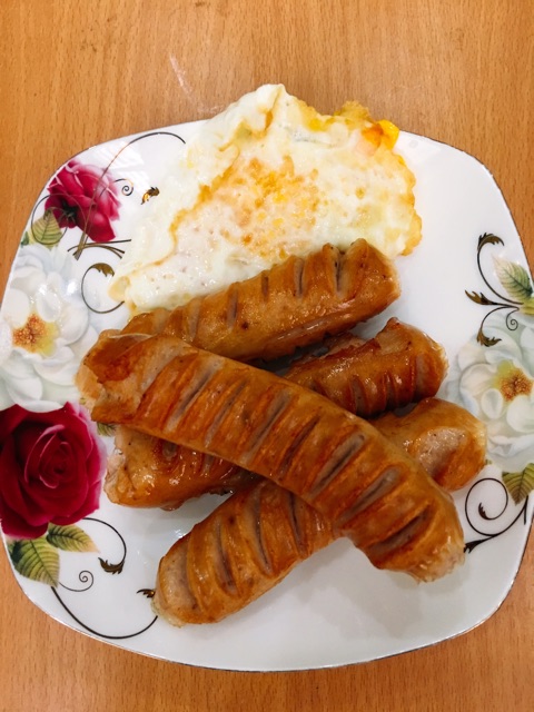 Xúc xích heo sạch: Cam kết sạch, ngon, không chất bảo quản | BigBuy360 - bigbuy360.vn