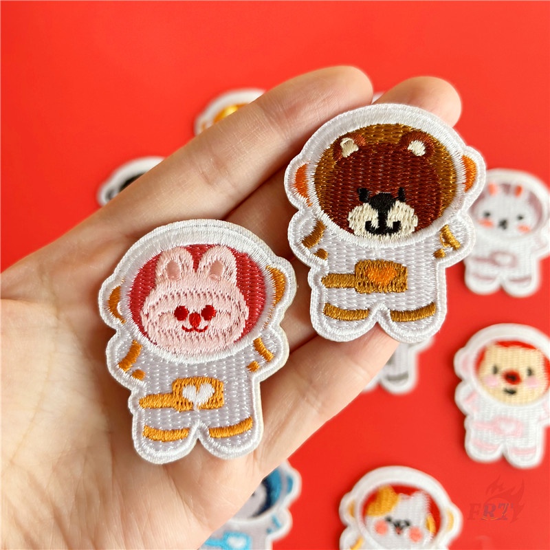☸ Miếng Dán Hình Phi Hành Gia Động Vật Nhỏ:Rabbit / Gấu Bắc Cực / Gấu Trúc / Chim Cánh Cụt / Cừu Tự Dính ☸ 1 Miếng Dán Ủi Lên Áo Hình Huy Hiệu Quần Áo (4CM*5CM)