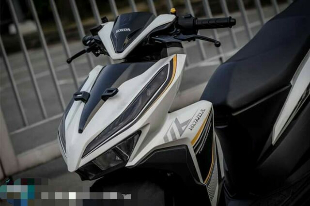 Ten rời Vario trắng