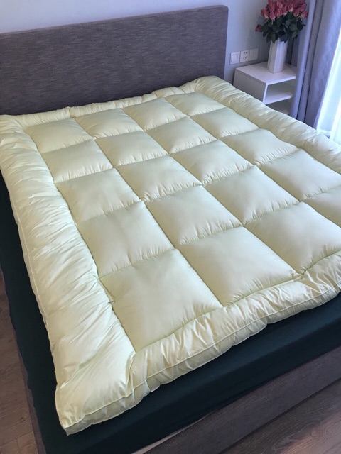 Topper trơn - tấm làm mềm nệm Cristopher Guy cao cấp, kèm túi đựng
