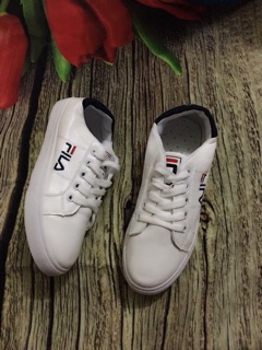 Giày Fila : 120k 