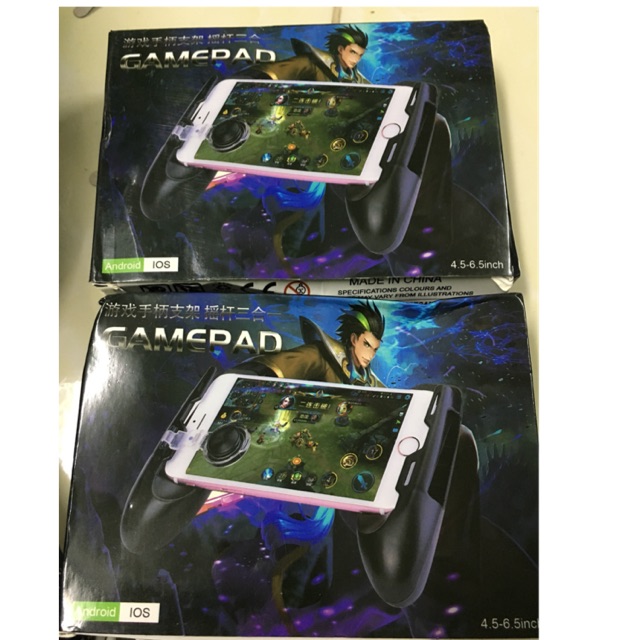 Tay chơi game kiềm nút