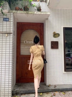 ĐẦM MIDI CARO CỔ VUÔNG