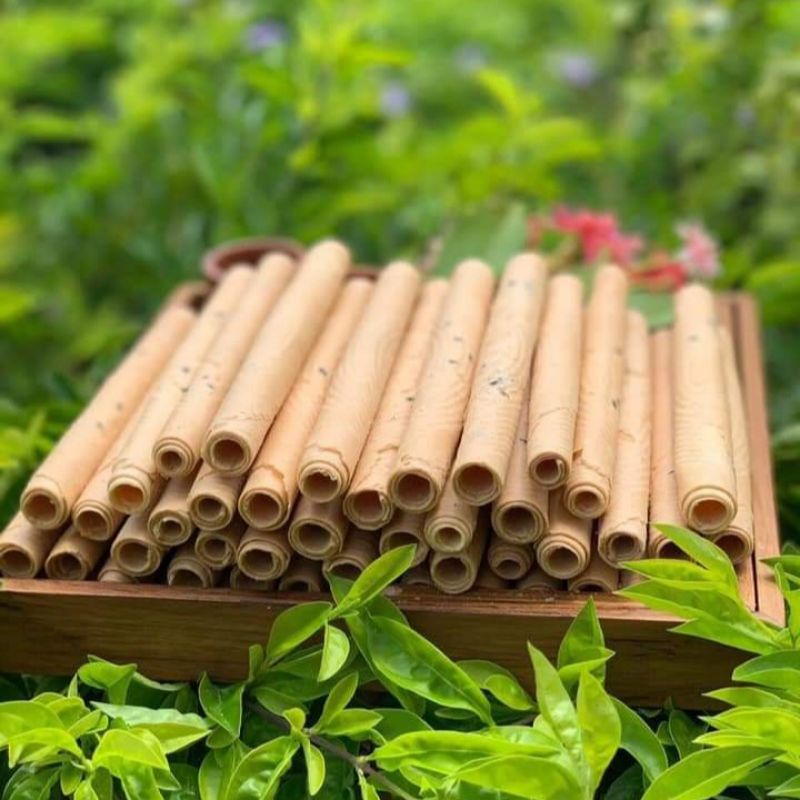 BÁNH ỐNG QUẾ MÈ ĐEN.