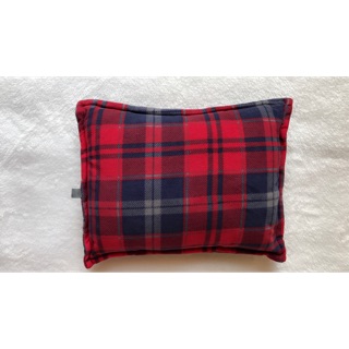 Gối ngủ trưa văn phòng màu kẻ đỏ 30x40cm