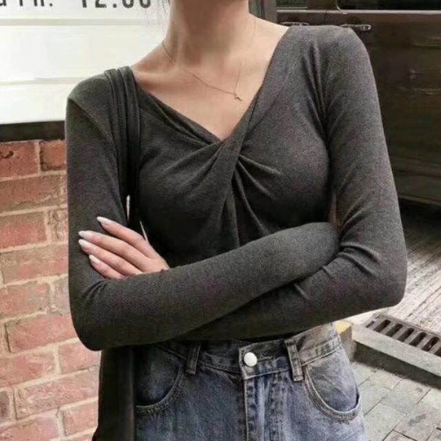 A47 áo phông dài tay xoắn ngực