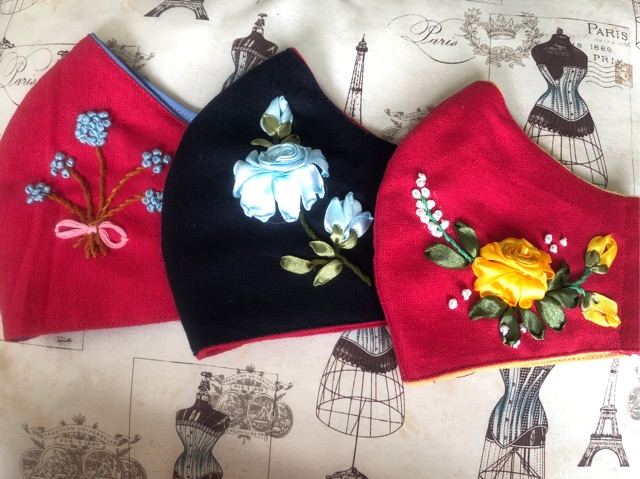 Khẩu trang thêu handmade mẫu mới | BigBuy360 - bigbuy360.vn