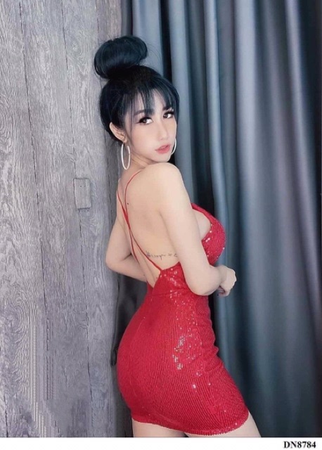 BODY KIM SA HỞ LƯNG