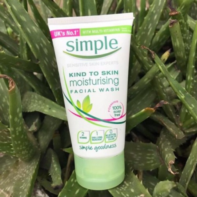 Sữa rửa mặt Simple 150ml