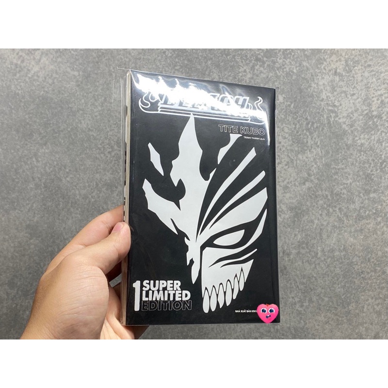 bìa tập 1 super limited bleach đen
