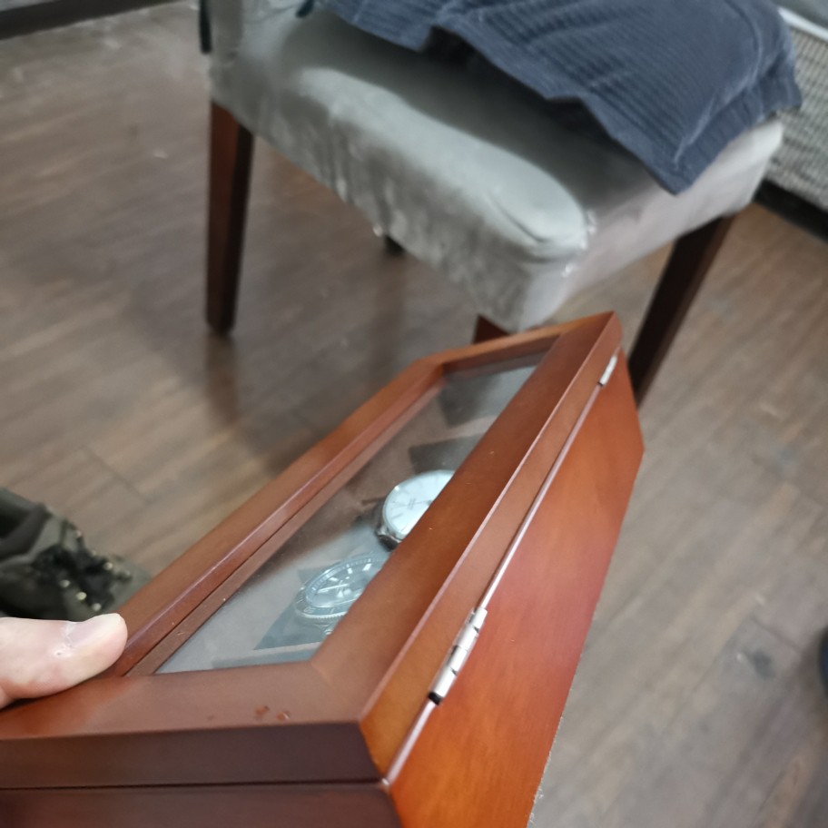 Hộp bảo quản đồng hồ đeo tay Gỗ tự nhiên cao cấp