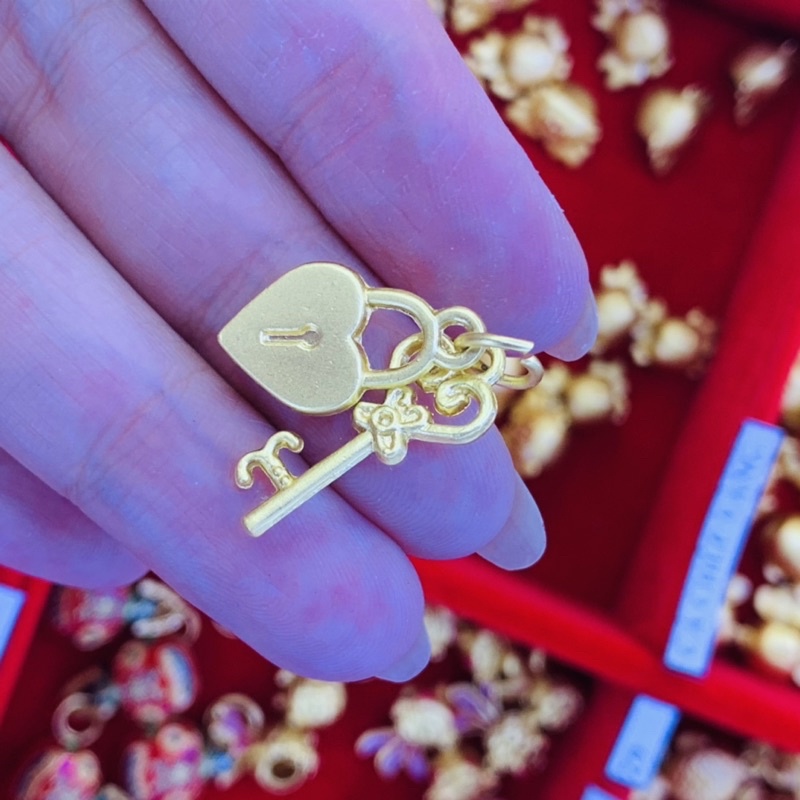 Charm Khoá Như Ý làm vòng DIY
